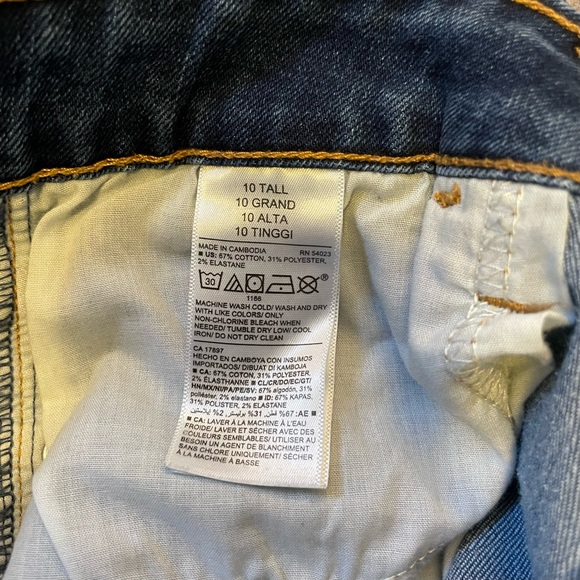 OLD NAVY Mid-Rise Power Slim Straight Ripped Jeans - Picture 5 of 5